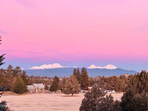 Tiny photo for 60376 Arnold Market RD, Bend, OR 97702 (MLS # 220222673)
