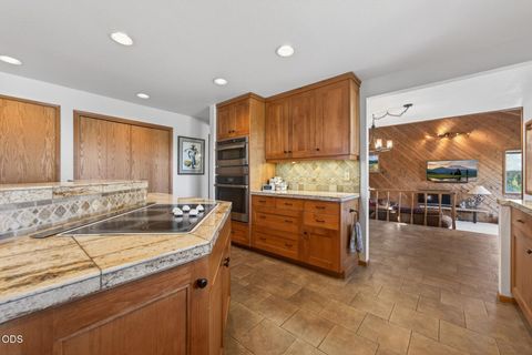 Tiny photo for 60376 Arnold Market RD, Bend, OR 97702 (MLS # 220222673)