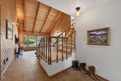 Tiny photo for 60376 Arnold Market RD, Bend, OR 97702 (MLS # 220222673)