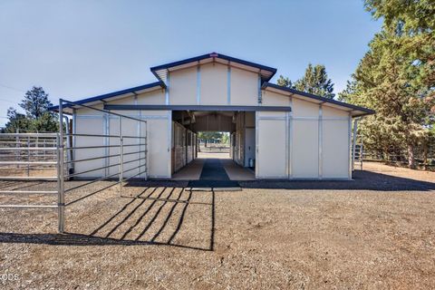 Tiny photo for 60376 Arnold Market RD, Bend, OR 97702 (MLS # 220222673)