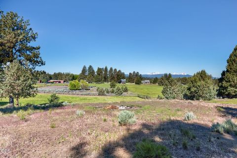 Tiny photo for 60376 Arnold Market RD, Bend, OR 97702 (MLS # 220222673)
