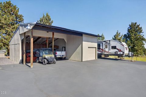 Tiny photo for 60376 Arnold Market RD, Bend, OR 97702 (MLS # 220222673)