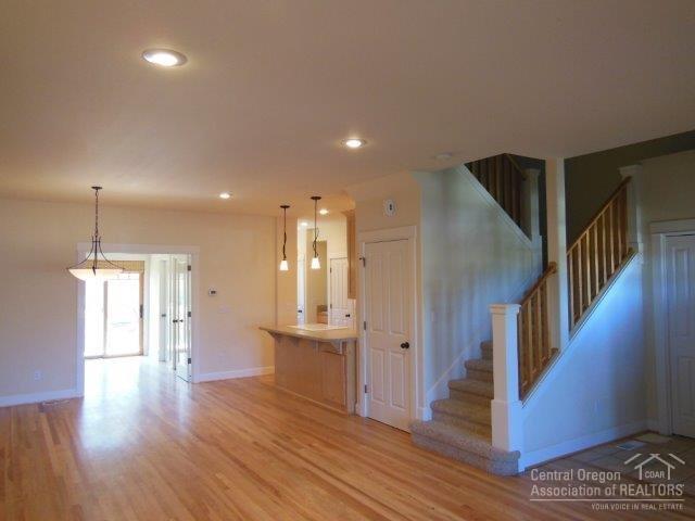 Pine Meadow Vill - Residential