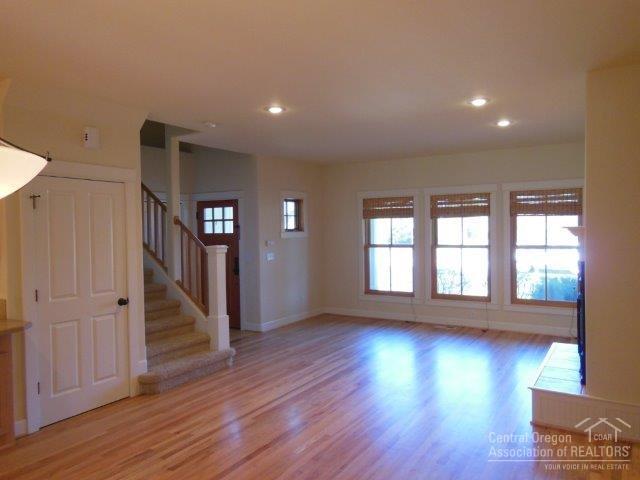 Pine Meadow Vill - Residential