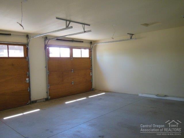 Pine Meadow Vill - Residential