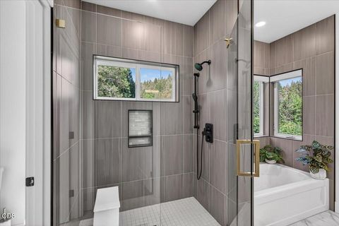 Tiny photo for 1300 Andrews Place, Jacksonville, OR 97530 (MLS # 220223402)