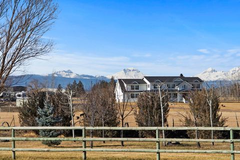 Tiny photo for 66255 White Rock Loop, Bend, OR 97703 (MLS # 220215535)