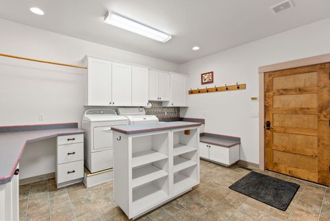 Tiny photo for 66255 White Rock Loop, Bend, OR 97703 (MLS # 220215535)