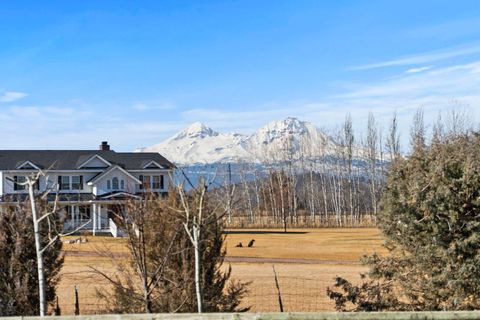 Tiny photo for 66255 White Rock Loop, Bend, OR 97703 (MLS # 220215535)