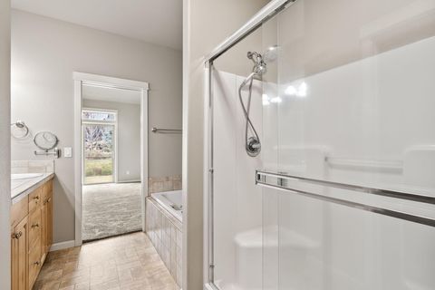 Tiny photo for 537 NW 28th Street, Redmond, OR 97756 (MLS # 220217028)