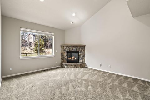 Tiny photo for 537 NW 28th Street, Redmond, OR 97756 (MLS # 220217028)