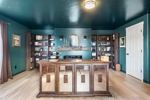 Tiny photo for 1331 NE 4th Street, Redmond, OR 97756 (MLS # 220217179)