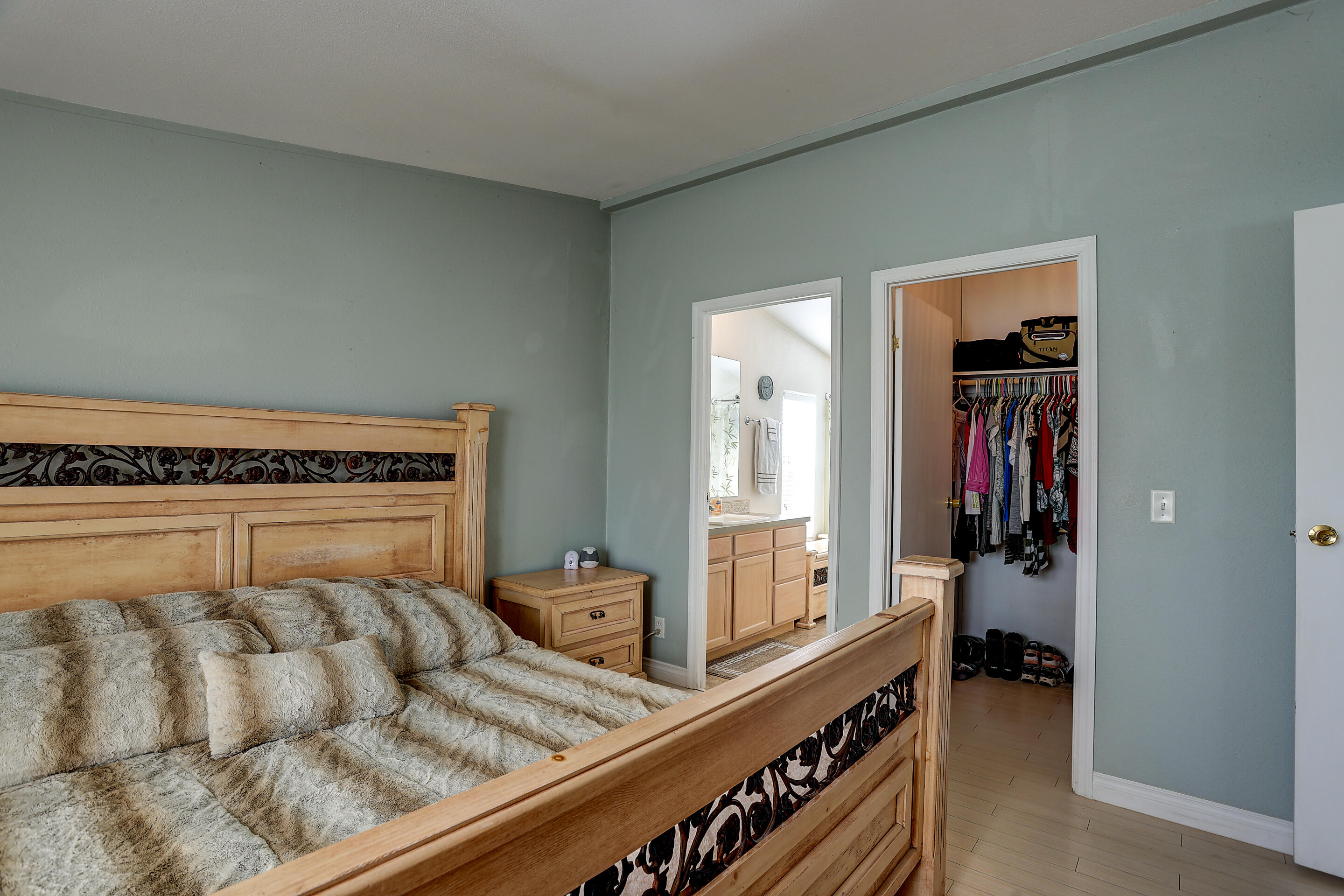 East Valley View Est - Residential