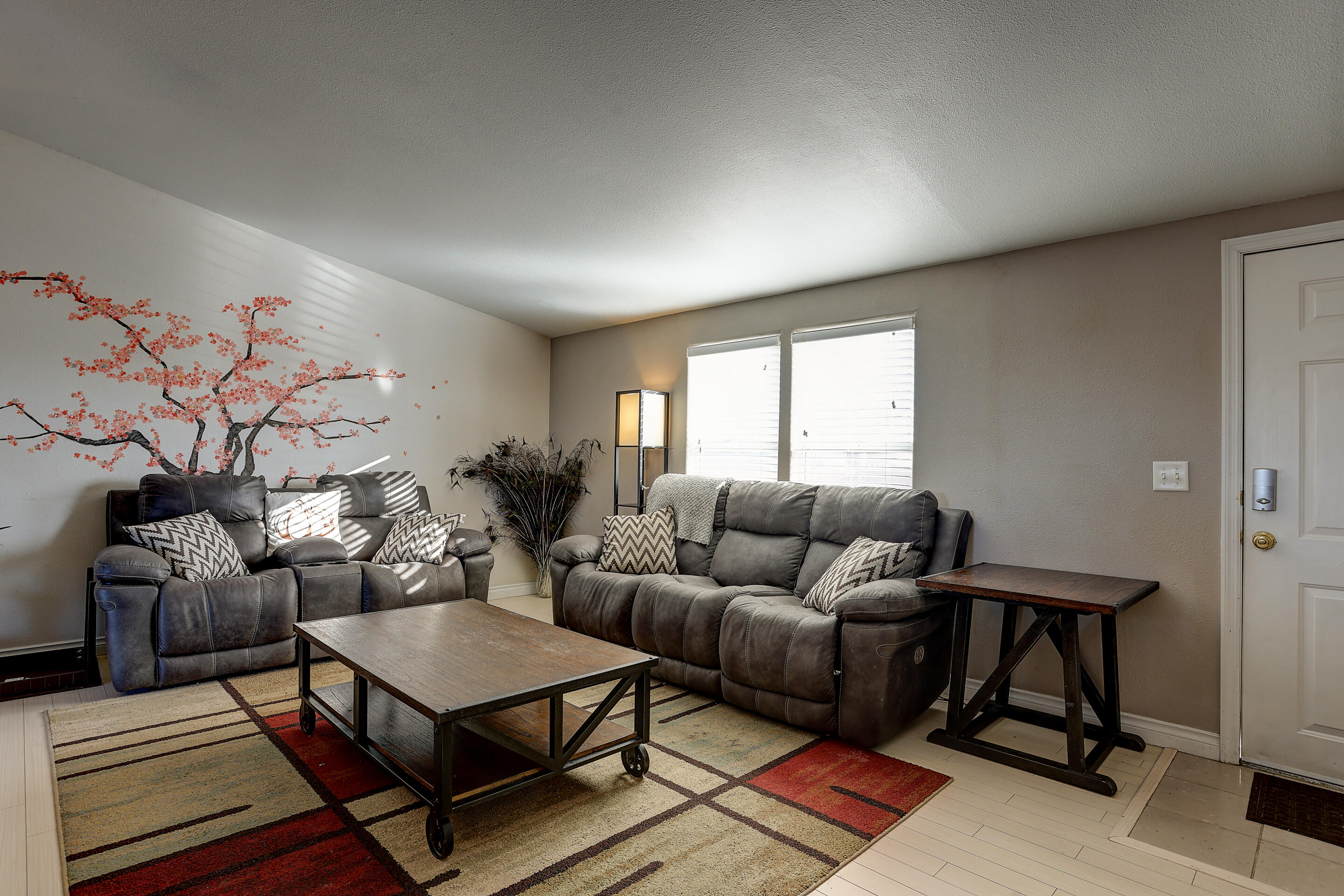 East Valley View Est - Residential