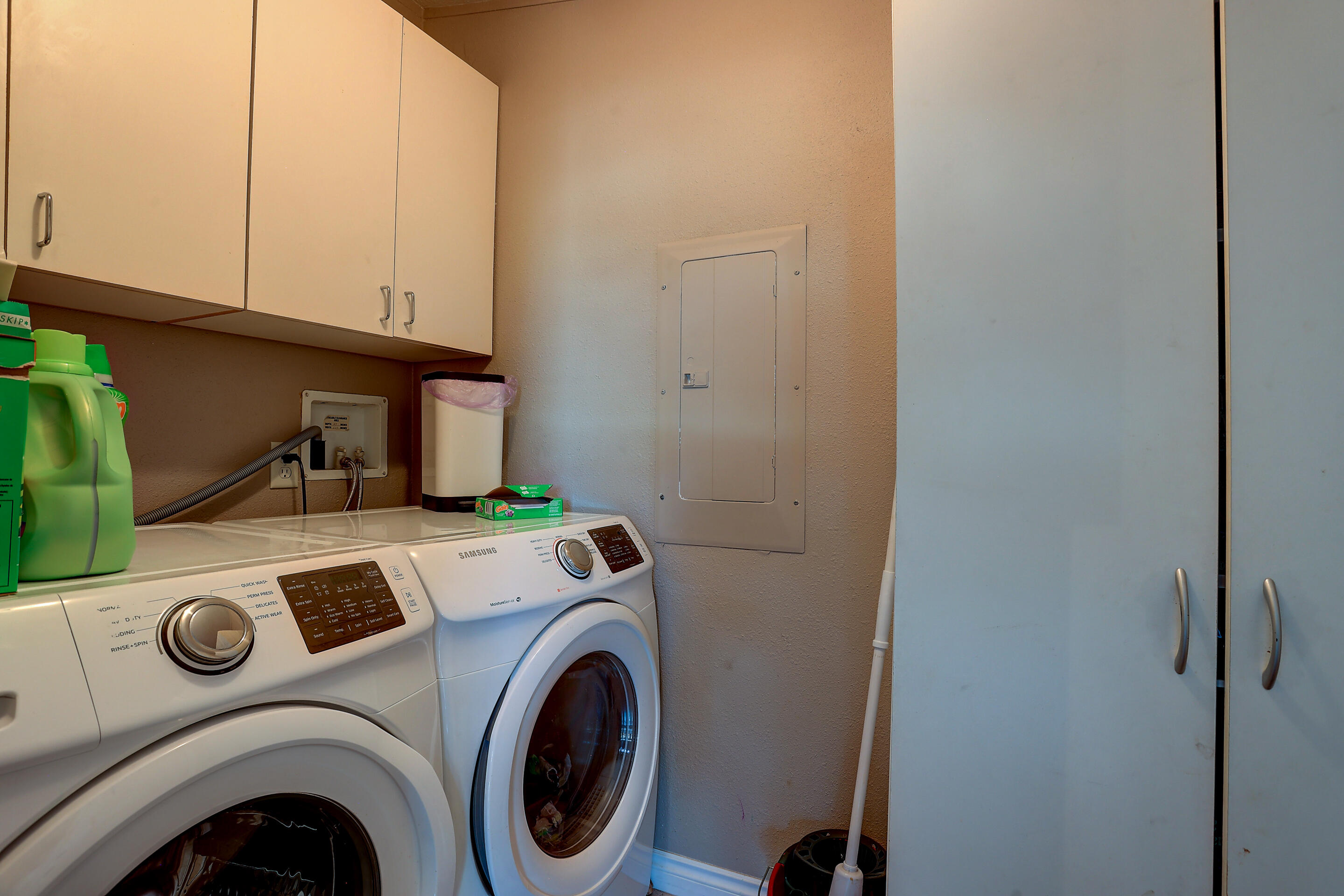 East Valley View Est - Residential