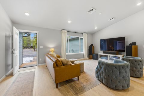 Tiny photo for 16261 Twin Drive, La Pine, OR 97739 (MLS # 220215235)