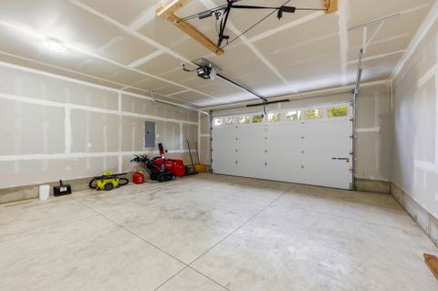 Tiny photo for 16261 Twin Drive, La Pine, OR 97739 (MLS # 220215235)