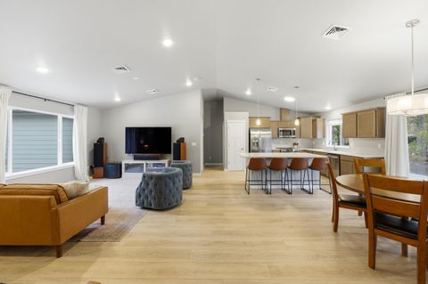 Tiny photo for 16261 Twin Drive, La Pine, OR 97739 (MLS # 220215235)