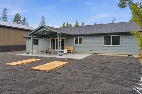 Tiny photo for 16261 Twin Drive, La Pine, OR 97739 (MLS # 220215235)
