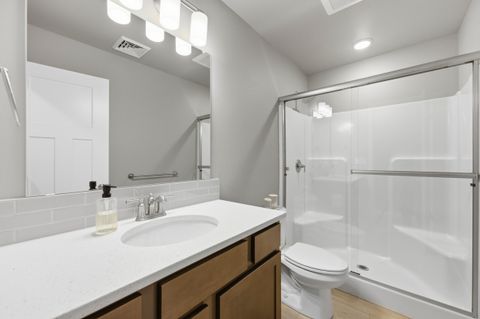 Tiny photo for 16261 Twin Drive, La Pine, OR 97739 (MLS # 220215235)