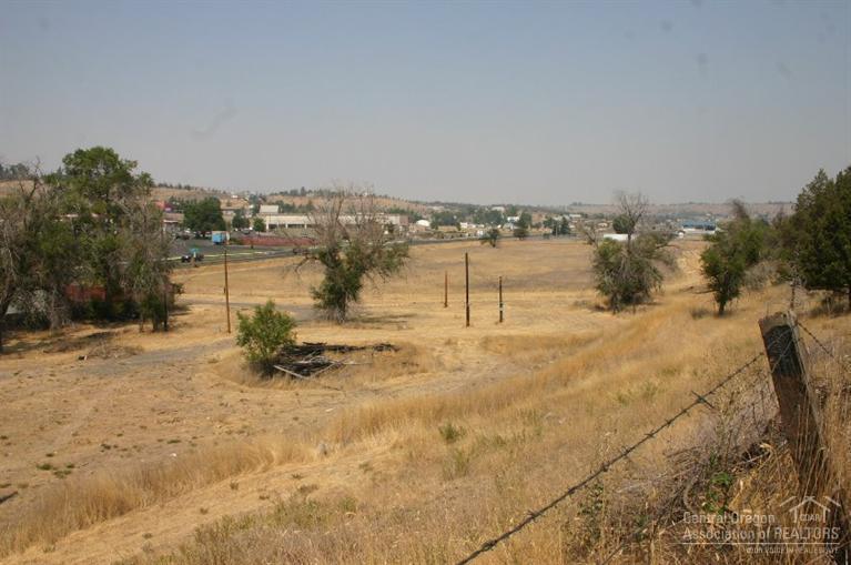 Madras - Commercial Sale