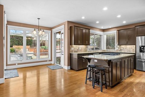 Tiny photo for 637 Oak Wood, Eagle Point, OR 97524 (MLS # 220216968)