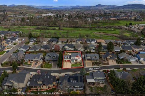 Tiny photo for 637 Oak Wood, Eagle Point, OR 97524 (MLS # 220216968)