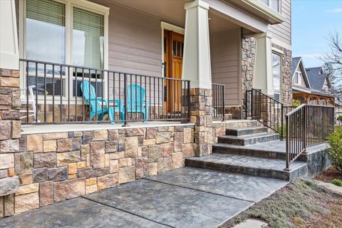 Tiny photo for 637 Oak Wood, Eagle Point, OR 97524 (MLS # 220216968)