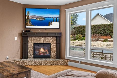 Tiny photo for 637 Oak Wood, Eagle Point, OR 97524 (MLS # 220216968)