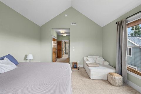 Tiny photo for 637 Oak Wood, Eagle Point, OR 97524 (MLS # 220216968)