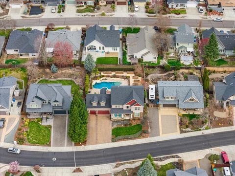 Tiny photo for 637 Oak Wood, Eagle Point, OR 97524 (MLS # 220216968)