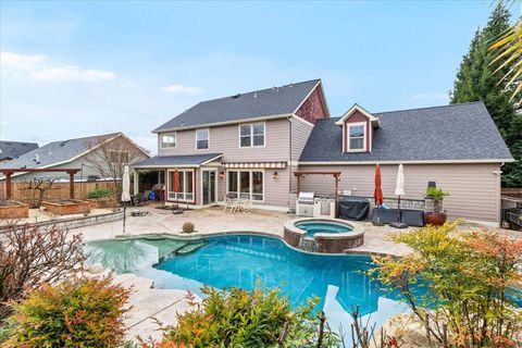 Tiny photo for 637 Oak Wood, Eagle Point, OR 97524 (MLS # 220216968)