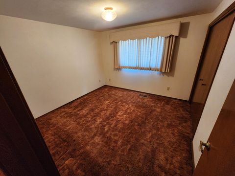 Tiny photo for 6908 Verda Vista Place, Klamath Falls, OR 97603 (MLS # 220213978)