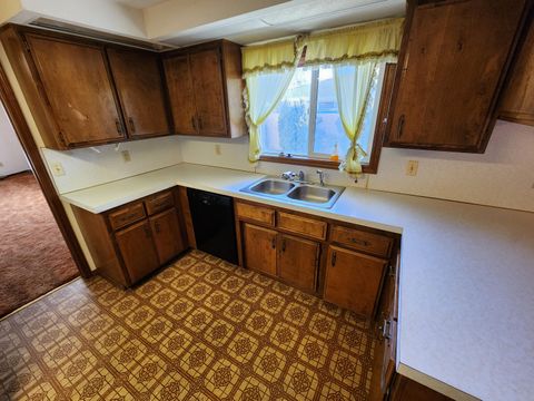 Tiny photo for 6908 Verda Vista Place, Klamath Falls, OR 97603 (MLS # 220213978)