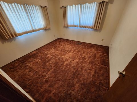 Tiny photo for 6908 Verda Vista Place, Klamath Falls, OR 97603 (MLS # 220213978)