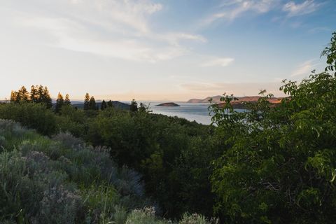 Tiny photo for 6268 Rustler Peak Way, Klamath Falls, OR 97601 (MLS # 220215652)