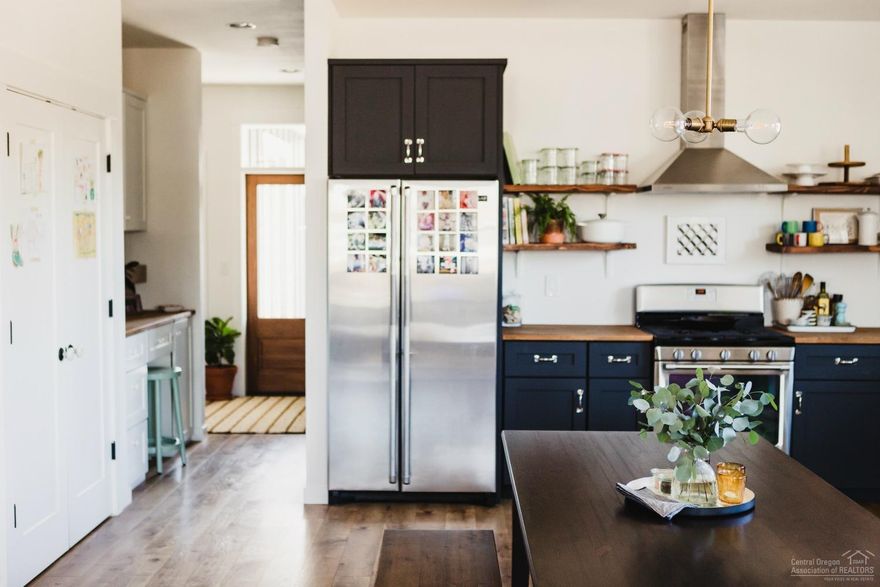 Cozy, low maintenance, Mountain Modern Bungalow with so many options. Currently configured as a 2 bed/1.5 bath. Beautiful interior design features shiplap siding, warm woods and thoughtful space. Light and bright with a big open feel and perfect layout for entertaining. This NE Bend Bungalow is biking distance to 10 Barrel East and Cascade Village shopping. Come home to your perfect Bend, Oregon Basecamp!