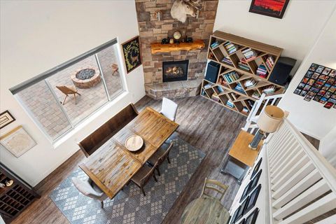 Tiny photo for 1622 NW Rimrock Court, Redmond, OR 97756 (MLS # 220219370)