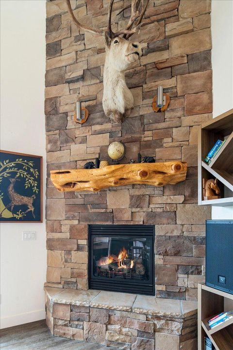 Tiny photo for 1622 NW Rimrock Court, Redmond, OR 97756 (MLS # 220219370)