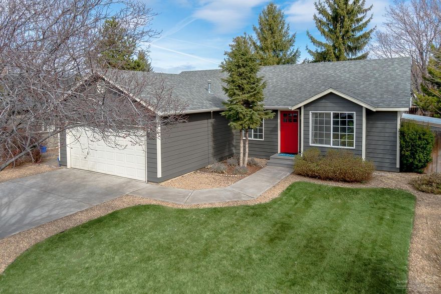 Charming single level tastefully updated throughout! Take a quick and easy stroll around the block to the beautiful Al Moody park. New roof, exterior and interior paint in 2015. Tons of natural light floods this south facing living room with vaulted ceilings. Impeccably maintained and updated. Does it get any cuter than this??