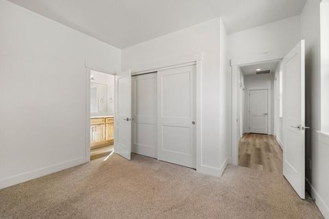 Tiny photo for 1092 Timber Ridge Loop, Klamath Falls, OR 97601 (MLS # 220215636)