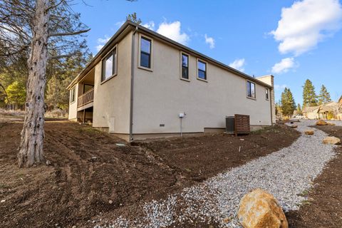 Tiny photo for 1092 Timber Ridge Loop, Klamath Falls, OR 97601 (MLS # 220215636)