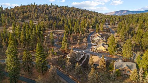 Tiny photo for 1092 Timber Ridge Loop, Klamath Falls, OR 97601 (MLS # 220215636)