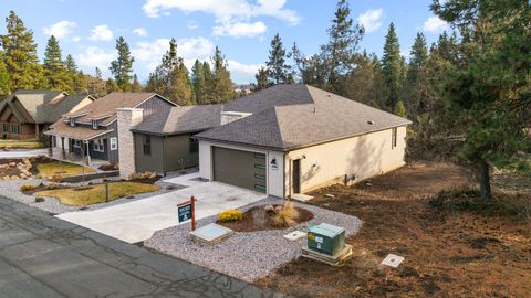 Tiny photo for 1092 Timber Ridge Loop, Klamath Falls, OR 97601 (MLS # 220215636)