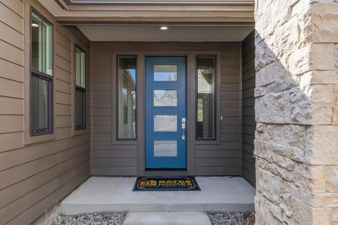 Tiny photo for 1092 Timber Ridge Loop, Klamath Falls, OR 97601 (MLS # 220215636)