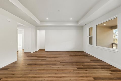 Tiny photo for 1092 Timber Ridge Loop, Klamath Falls, OR 97601 (MLS # 220215636)