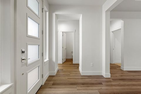 Tiny photo for 1092 Timber Ridge Loop, Klamath Falls, OR 97601 (MLS # 220215636)