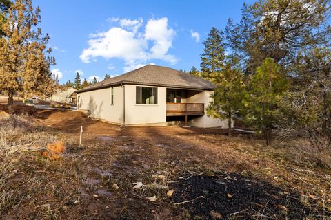 Tiny photo for 1092 Timber Ridge Loop, Klamath Falls, OR 97601 (MLS # 220215636)
