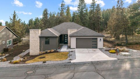 Tiny photo for 1092 Timber Ridge Loop, Klamath Falls, OR 97601 (MLS # 220215636)