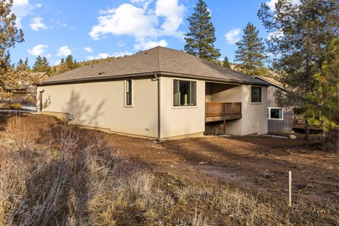 Tiny photo for 1092 Timber Ridge Loop, Klamath Falls, OR 97601 (MLS # 220215636)